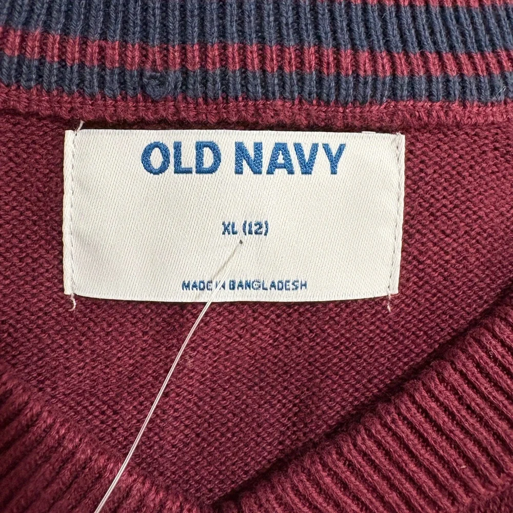 NWT Old Navy Boys Uniform‎ Classic V-Neck Sweater in Deep Burgundy Fall Winter